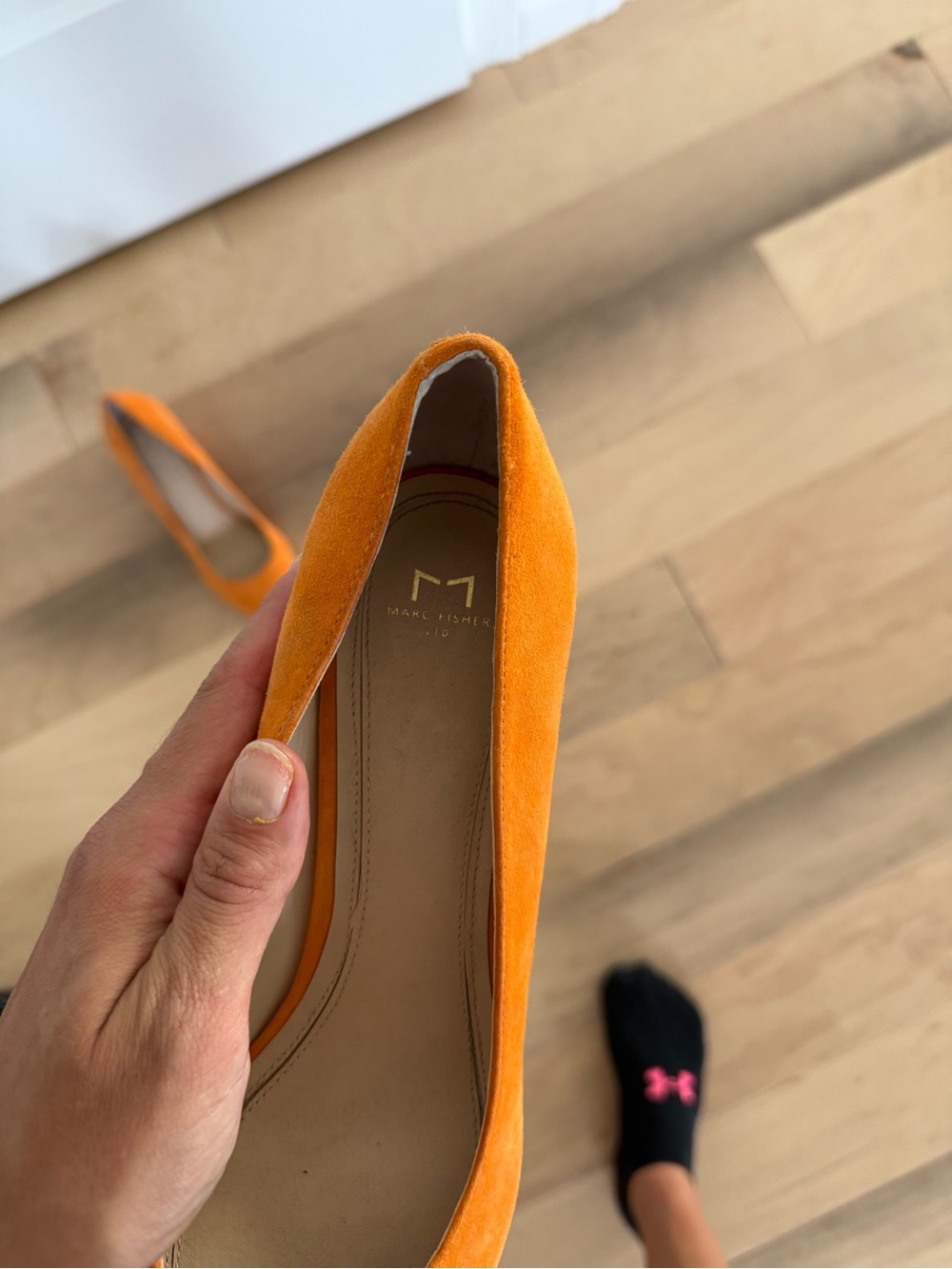 Marc Fisher Orange Suede Pointed Toe Pumps | Lucky TV Game Show Heels - Picture 4 of 6